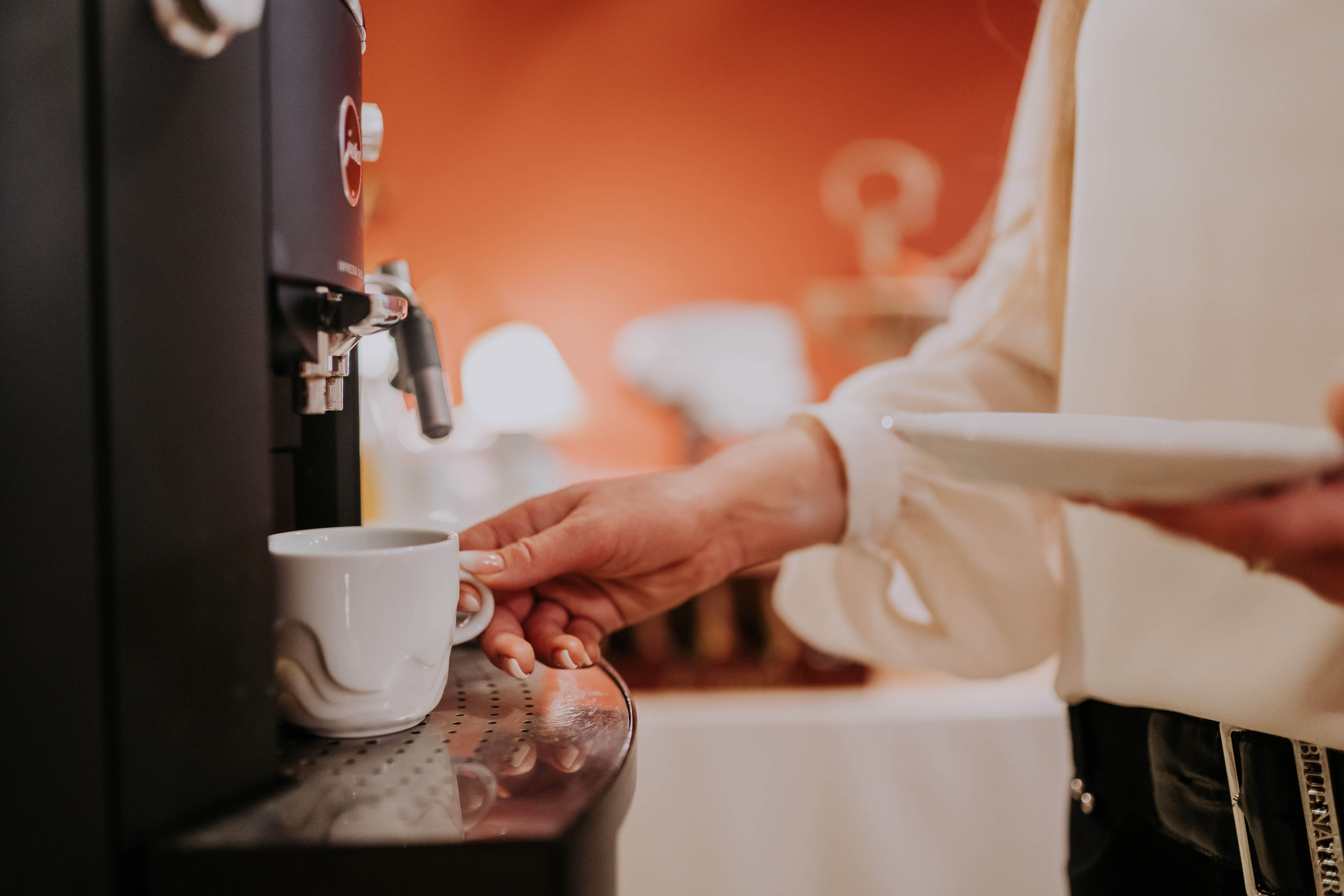 saloon ambiente photo 3