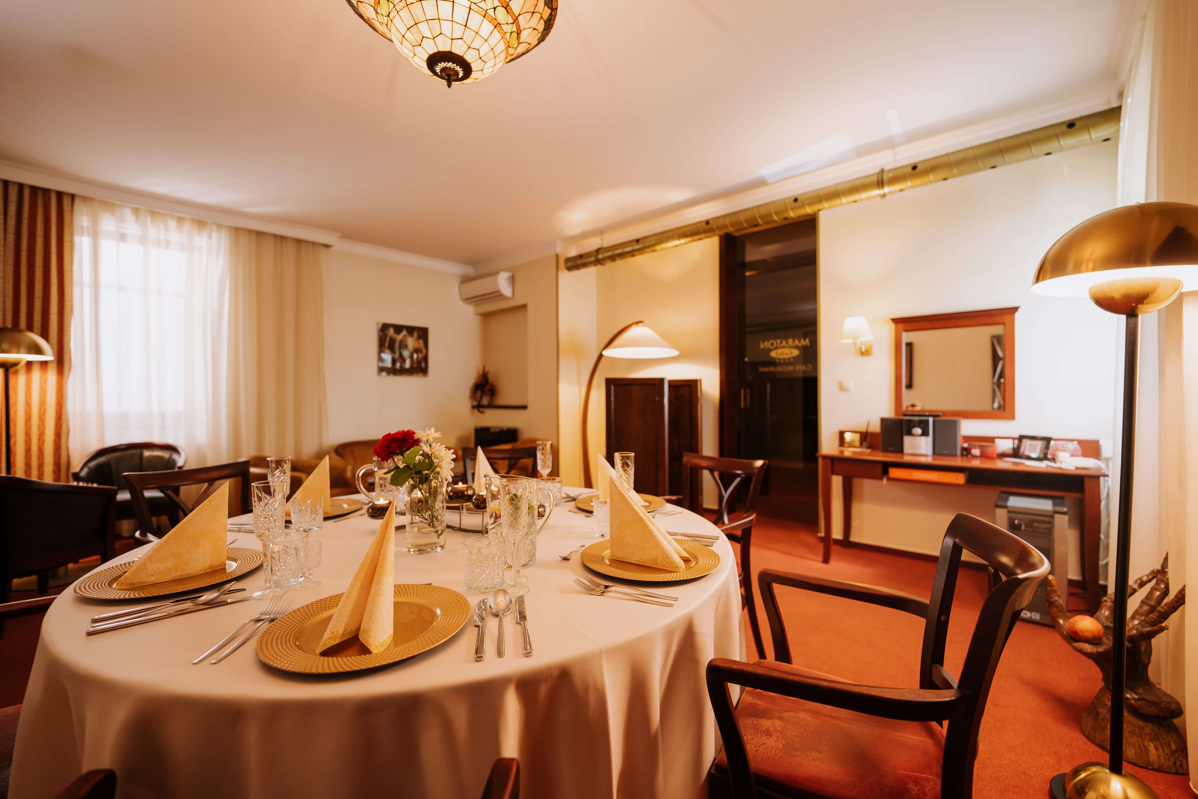 saloon forte photo 2