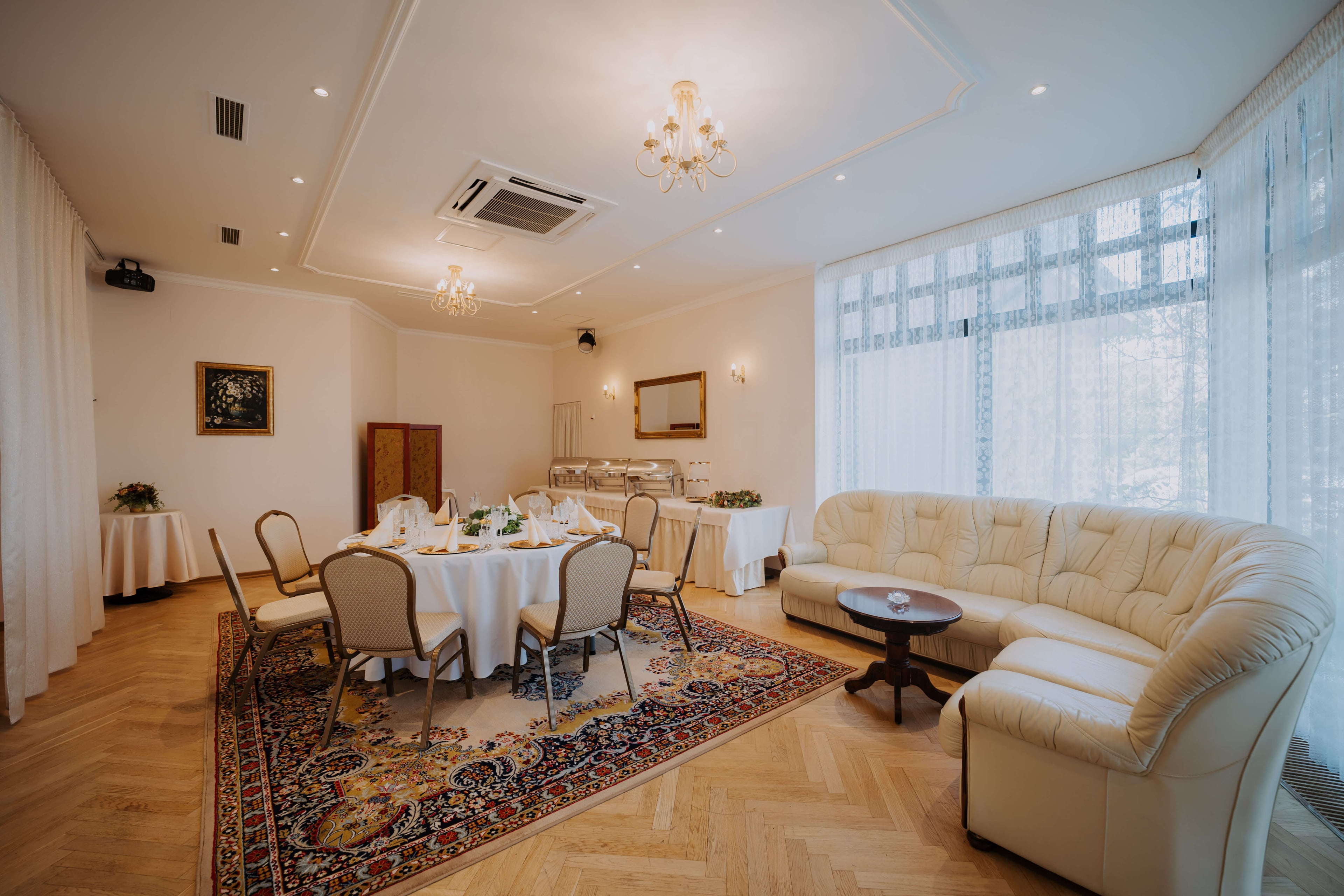 saloon serenada photo 7